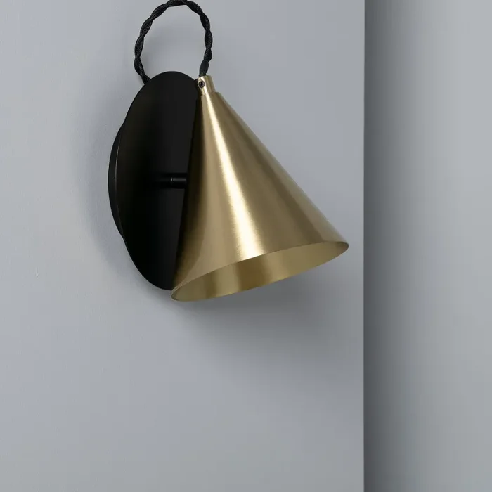 Edit Liceo Wall Light – Black and Gold