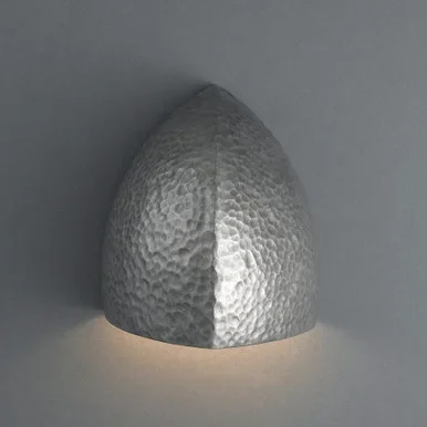 Justice Designs Ambiance Lantern in Hammered Pewter – CER-1850W-HMPW