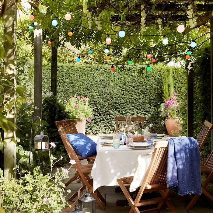 Pro Connect 125m 250 Multi Coloured Connectable Festoon Lights Black Cable